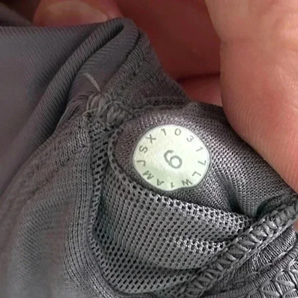 Lululemon Fresh In  Mesh Tank - Picture 5 of 9